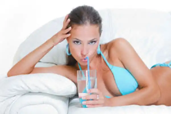 3 Reasons Why You Should Drink More Water During Meals